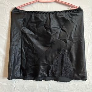 Black skirt with lace detail